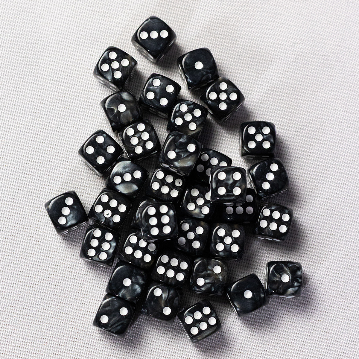 GEM Dice - 36 d6 de 12mm - Perolado - Preto - Imagem 2