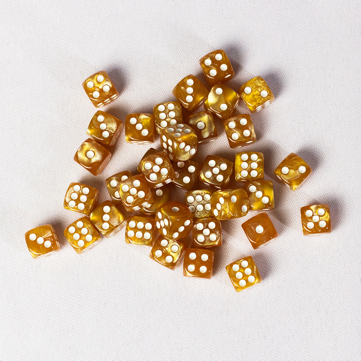 GEM Dice - 36 d6 de 12mm - Perolado - Amarelo Escuro - Imagem 2