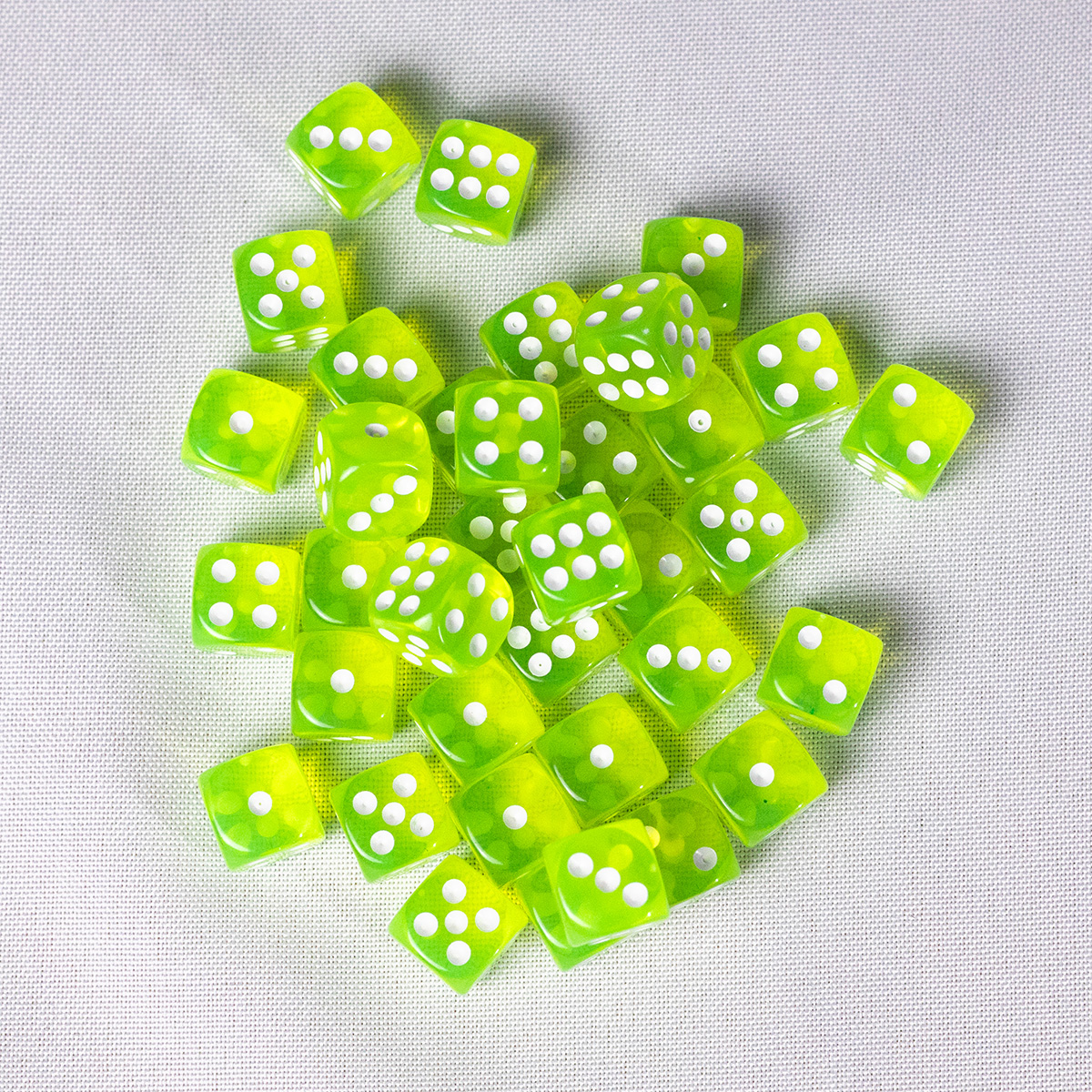 GEM Dice - 36 d6 de 12mm - Translúcido - Verde Claro - Imagem 2