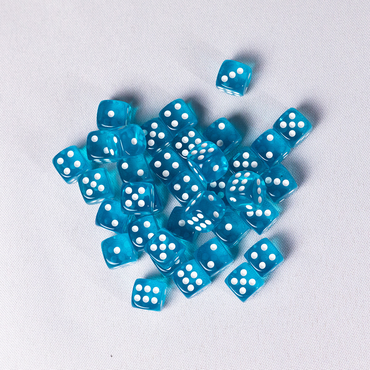 GEM Dice - 36 d6 de 12mm - Translúcido - Azul Claro - Imagem 2