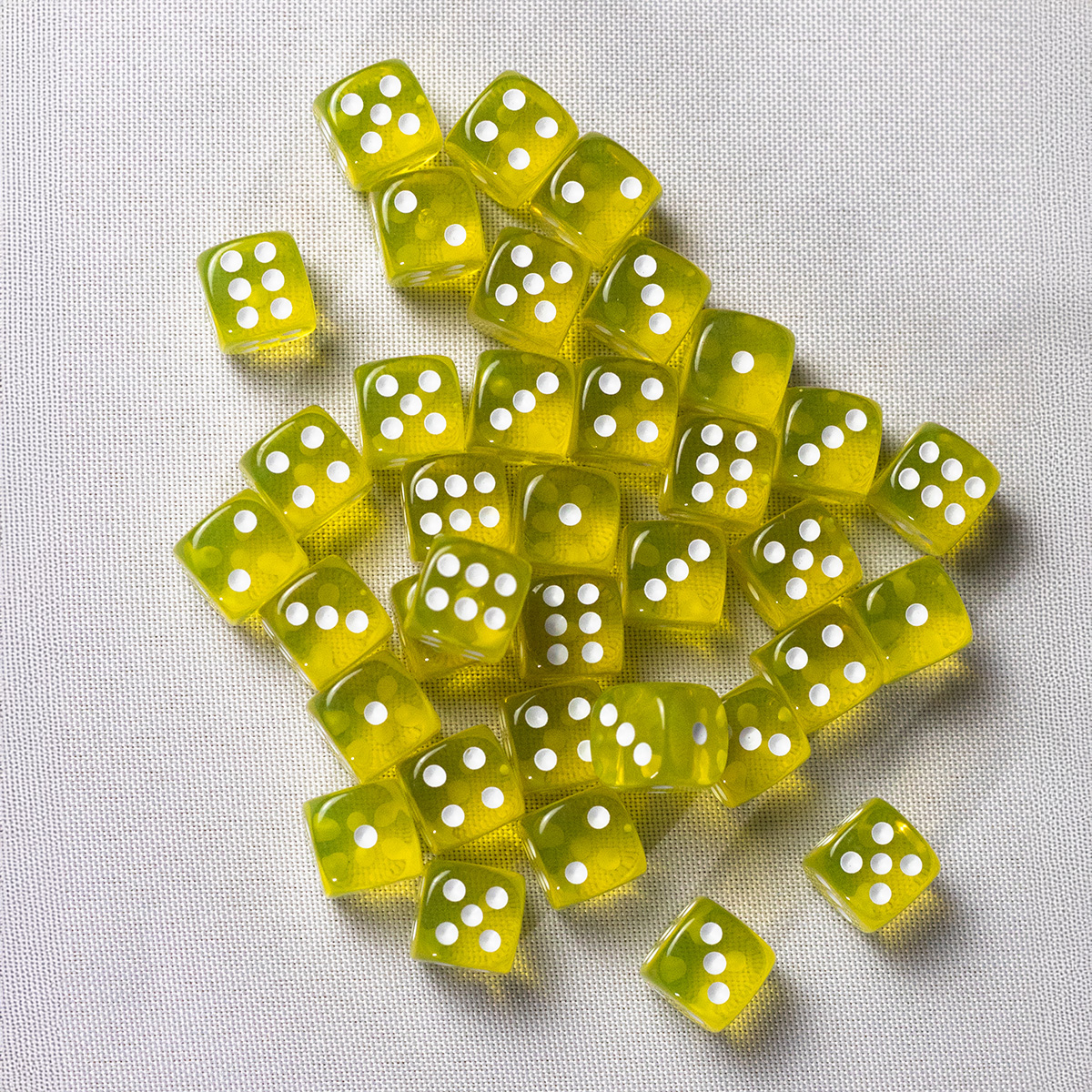 GEM Dice - 36 d6 de 12mm - Translúcido - Amarelo - Imagem 2